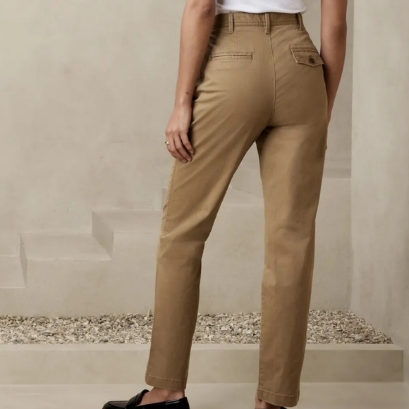 NWT BANANA REPUBLIC | High Rise Authentic Chino - Picture 4 of 5
